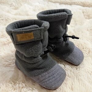Jan &Jul Infant Gray Fleece Booties - Cozy Cold-Weather Shoes